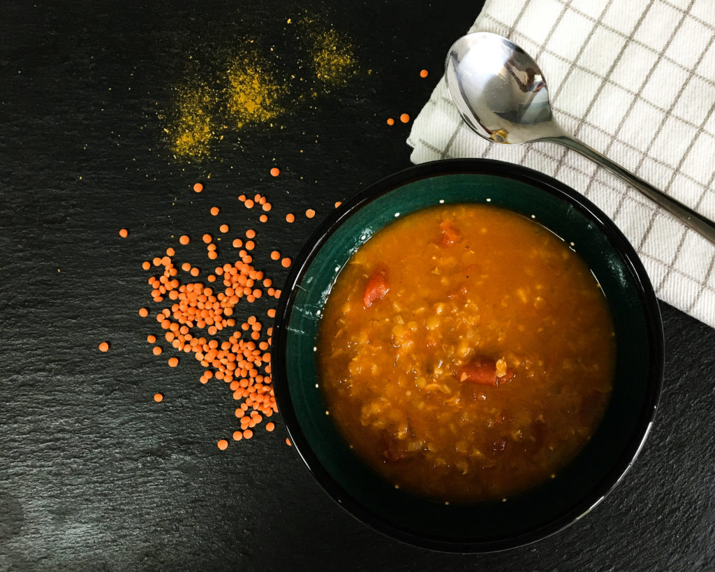 Orientalische Linsensuppe mit Kokosmilch und Curry – Anacuisine